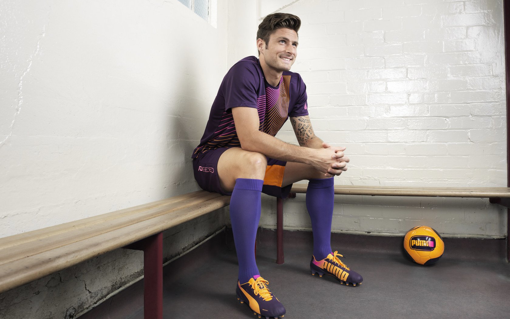 王钰栋无进球照样核武，李昊稳坐国足未来一门，王钰教练